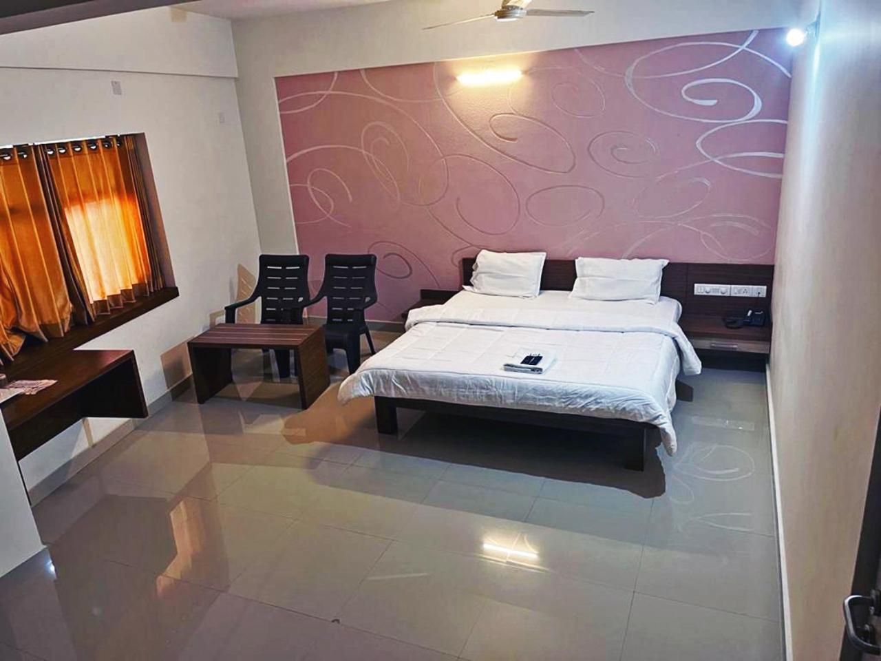 Hotel Radha Pangala Eksteriør bilde